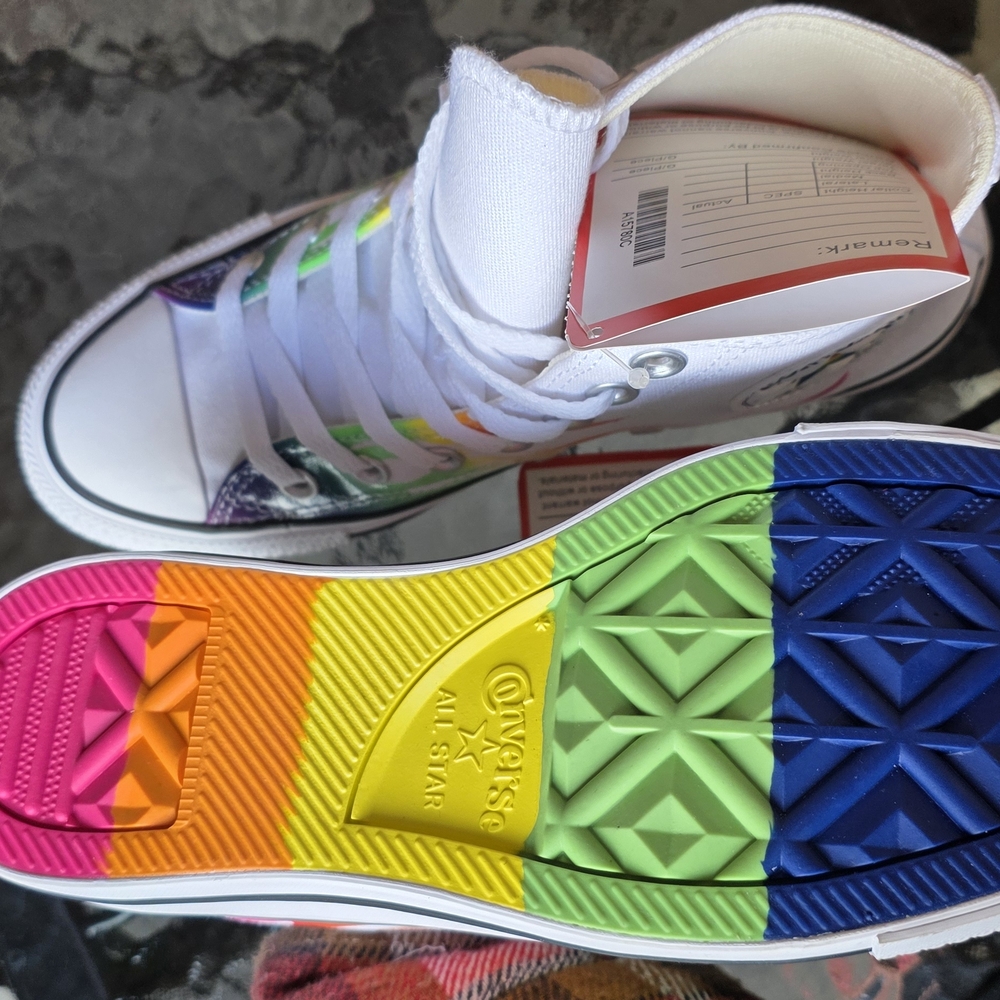 Unisex Size 5 Rainbow High-Top Sneakers